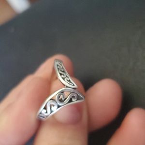 Sterling Silver Chevron Thumb Ring